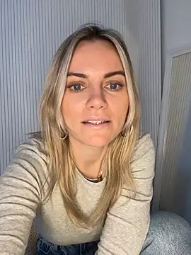 Snapshot of Milla__one chatting on 01-10-26, 02:19 Milla one online show from 01-10-26, 02:19