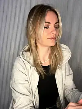 Snapshot of Milla__one chatting on 01-13-26, 08:19 Milla one online show from 01-13-26, 08:19