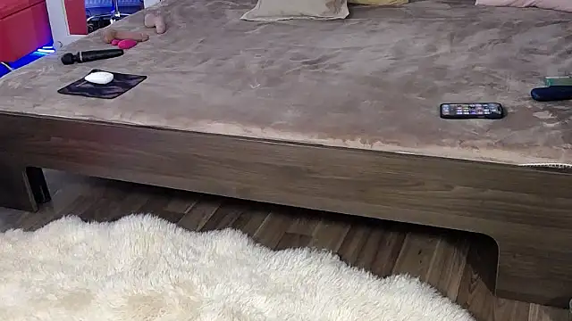 Denny Brenda online show from 11-03-25, 08:04