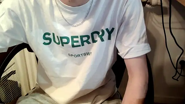 Snapshot of ElViko11 chatting on 02-12-25, 07:56 ElViko11 online show from 02-12-25, 07:56