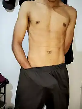 Snapshot of Arturo_Stone chatting on 01-20-25, 04:32 Arturo Stone online show from 01-20-25, 04:32