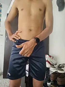 Snapshot of Arturo_Stone chatting on 05-19-26, 01:50 Arturo Stone online show from 05-19-26, 01:50