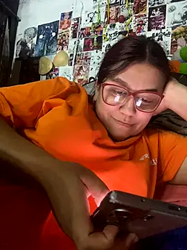 dafne19  online show from 10-18-25, 05:32