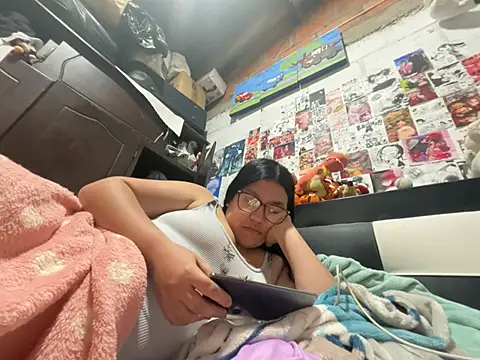 dafne19  online show from 03-11-26, 02:50