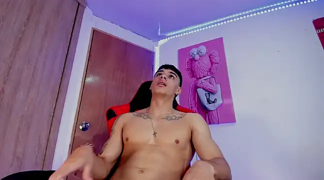 Snapshot of joseph_boy chatting on 02-10-25, 12:29 joseph boy online show from 02-10-25, 12:29