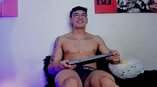 Snapshot of joseph_boy chatting on 02-17-25, 03:31 joseph boy online show from 02-17-25, 03:31