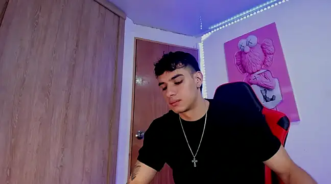 Snapshot of joseph_boy chatting on 02-18-25, 12:39 joseph boy online show from 02-18-25, 12:39