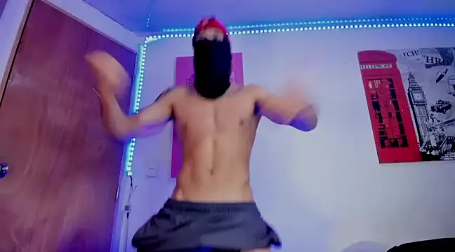 Snapshot of joseph_boy chatting on 02-27-25, 06:42 joseph boy online show from 02-27-25, 06:42