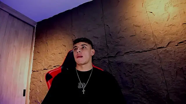 Snapshot of joseph_boy chatting on 09-12-25, 10:59 joseph boy online show from 09-12-25, 10:59