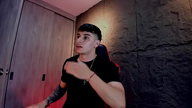 Snapshot of joseph_boy chatting on 10-02-25, 11:06 joseph boy online show from 10-02-25, 11:06