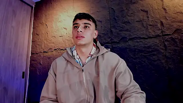 Snapshot of joseph_boy chatting on 10-12-25, 11:31 joseph boy online show from 10-12-25, 11:31