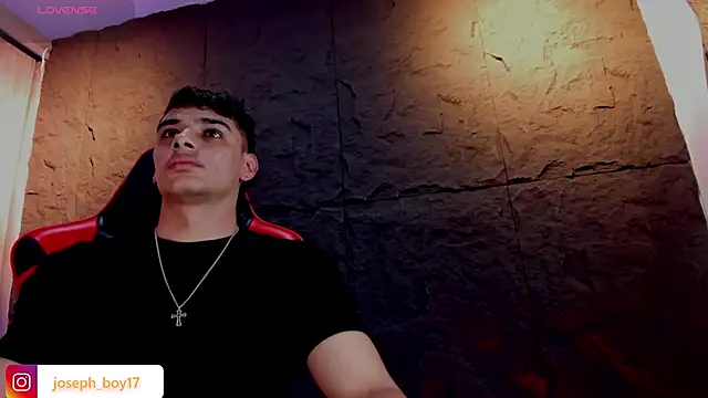 Snapshot of joseph_boy chatting on 11-01-25, 12:07 joseph boy online show from 11-01-25, 12:07