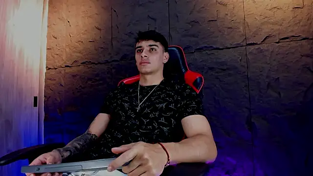 Snapshot of joseph_boy chatting on 11-14-25, 11:53 joseph boy online show from 11-14-25, 11:53