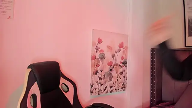 Alaia Cute online show from 11-04-25, 03:05