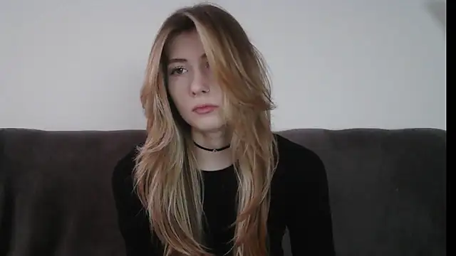 ErikaShyy online show from 01-29-25, 10:58