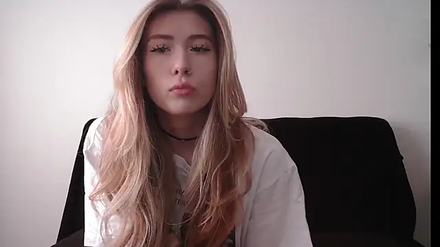 ErikaShyy online show from 09-18-25, 10:28