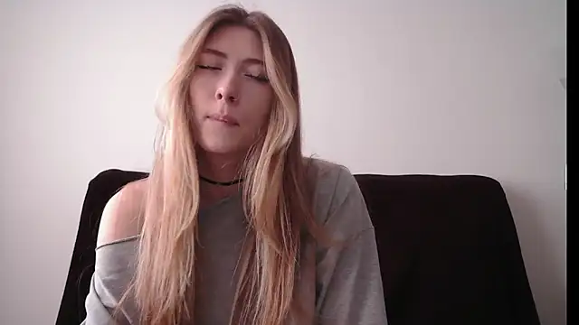 ErikaShyy online show from 09-26-25, 10:19