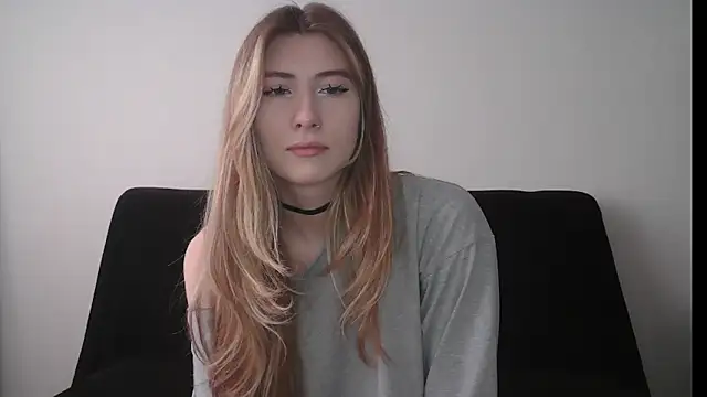 ErikaShyy online show from 10-14-25, 11:00