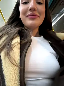 Sophie Avory online show from 10-23-25, 09:13