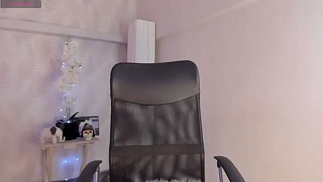 CyntiaAdams online show from 01-13-25, 08:37