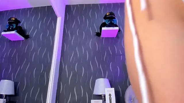 Snapshot of LiaFlowers chatting on 01-31-25, 04:25 LiaFlowers online show from 01-31-25, 04:25