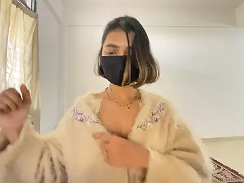 Snapshot of MaYaa__11 chatting on 01-03-25, 11:03 MaYaa 11 online show from 01-03-25, 11:03