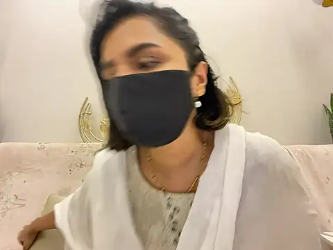 Snapshot of MaYaa__11 chatting on 02-27-25, 12:23 MaYaa 11 online show from 02-27-25, 12:23