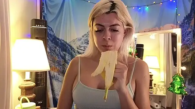 cunty tranny lydia online show from 12-18-24, 03:37