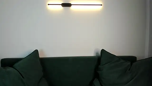 Snapshot of Lola_Peach chatting on 09-20-25, 05:08 Lola Peach online show from 09-20-25, 05:08