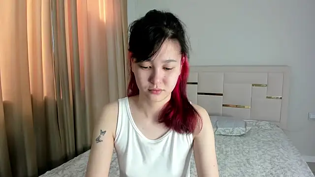 Lola Peach online show from 06-01-26, 02:35