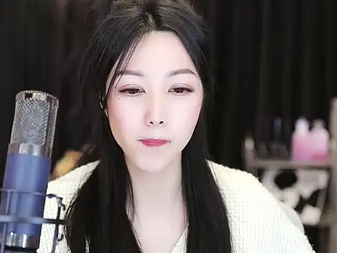 Nuyoah-77 online show from 01-15-25, 04:11