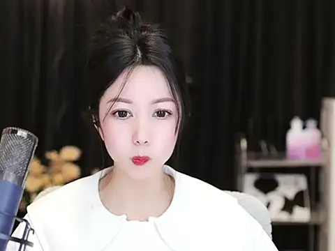 Nuyoah-77 online show from 03-16-25, 07:06