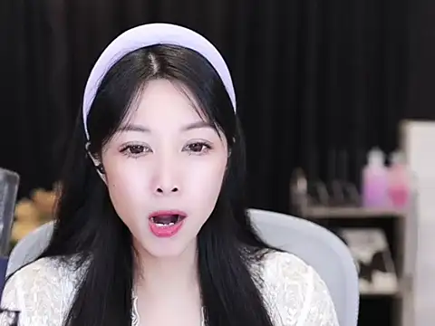 Nuyoah-77 online show from 09-12-25, 05:13