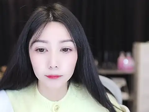 Nuyoah-77 online show from 11-20-25, 01:33