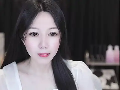 Nuyoah-77 online show from 04-13-26, 05:35