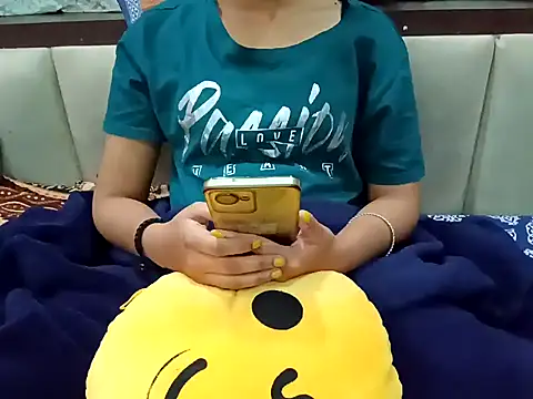 GoldnessAishu online show from 12-25-24, 05:15