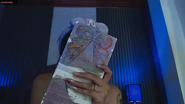 Mia Rinn online show from 10-30-25, 03:57