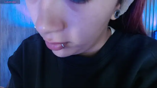 Mia Rinn online show from 11-21-25, 01:43