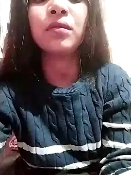 Snapshot of Hotty-Divya chatting on 12-24-24, 12:55 Hotty-Divya online show from 12-24-24, 12:55