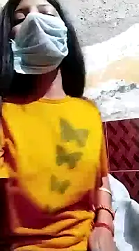 Snapshot of Hotty-Divya chatting on 12-29-24, 08:11 Hotty-Divya online show from 12-29-24, 08:11