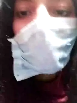 Snapshot of Hotty-Divya chatting on 01-01-25, 01:05 Hotty-Divya online show from 01-01-25, 01:05