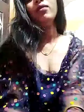 Snapshot of Hotty-Divya chatting on 01-07-25, 02:42 Hotty-Divya online show from 01-07-25, 02:42