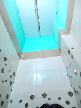 Snapshot of Hotty-Divya chatting on 10-25-25, 03:58 Hotty-Divya online show from 10-25-25, 03:58