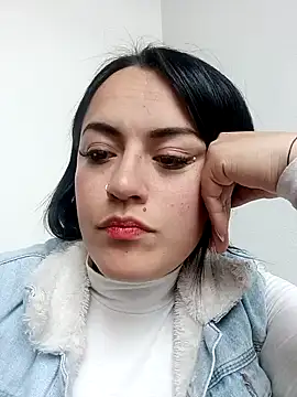 Snapshot of Lesly_10- chatting on 12-27-24, 09:32 Lesly 10- online show from 12-27-24, 09:32