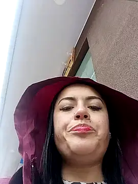 Snapshot of Lesly_10- chatting on 01-03-25, 08:11 Lesly 10- online show from 01-03-25, 08:11