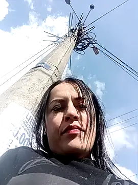 Snapshot of Lesly_10- chatting on 01-09-25, 08:33 Lesly 10- online show from 01-09-25, 08:33