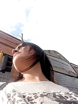 Snapshot of Lesly_10- chatting on 01-19-25, 08:51 Lesly 10- online show from 01-19-25, 08:51