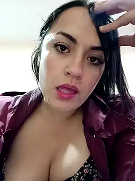 Snapshot of Lesly_10- chatting on 01-24-25, 10:30 Lesly 10- online show from 01-24-25, 10:30