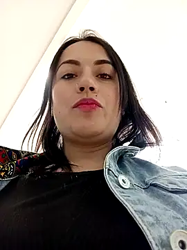 Snapshot of Lesly_10- chatting on 02-03-25, 08:35 Lesly 10- online show from 02-03-25, 08:35