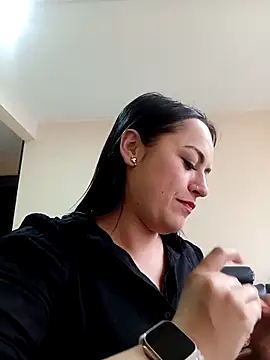 Snapshot of Lesly_10- chatting on 03-10-25, 10:45 Lesly 10- online show from 03-10-25, 10:45